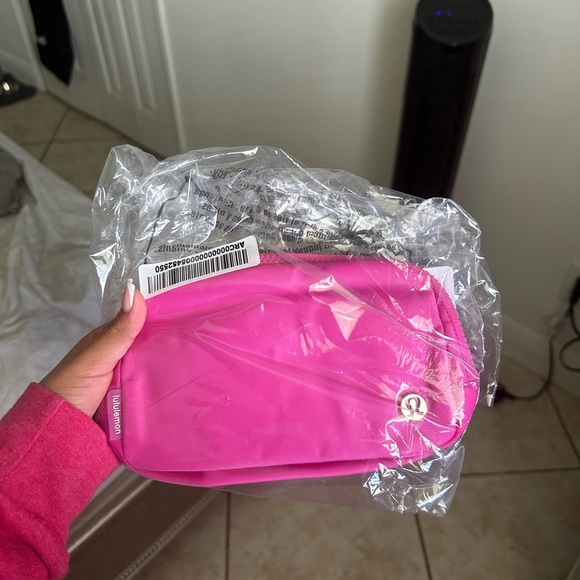 Sonic pink belt bag🩷 - Picture 5 of 5